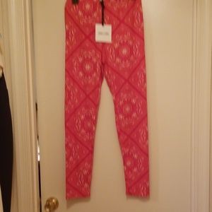 Agnes & Dora Pants - ❤NWT Agnes & Dora Red Bandana print leggings XL Agnes & Dora Pants - ❤NWT Agnes & Dora Red Bandana print leggings XL
